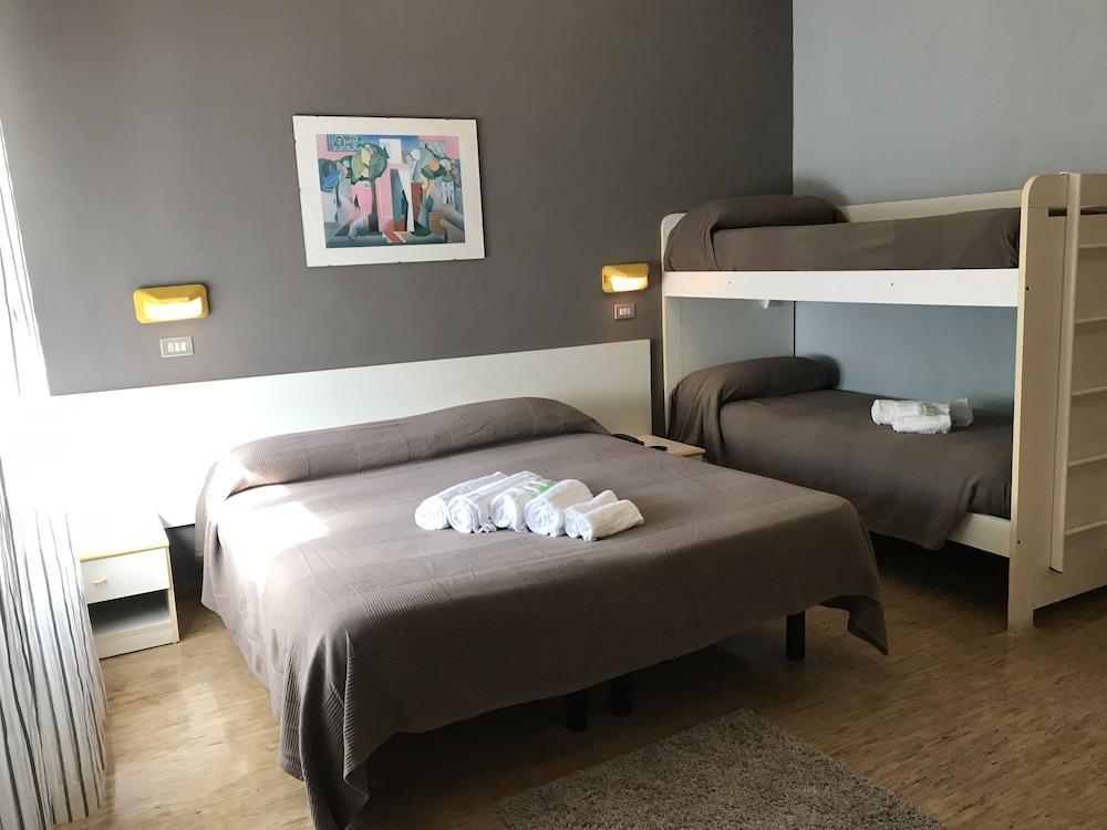 Hotel Augustus Milano Marittima Extérieur photo