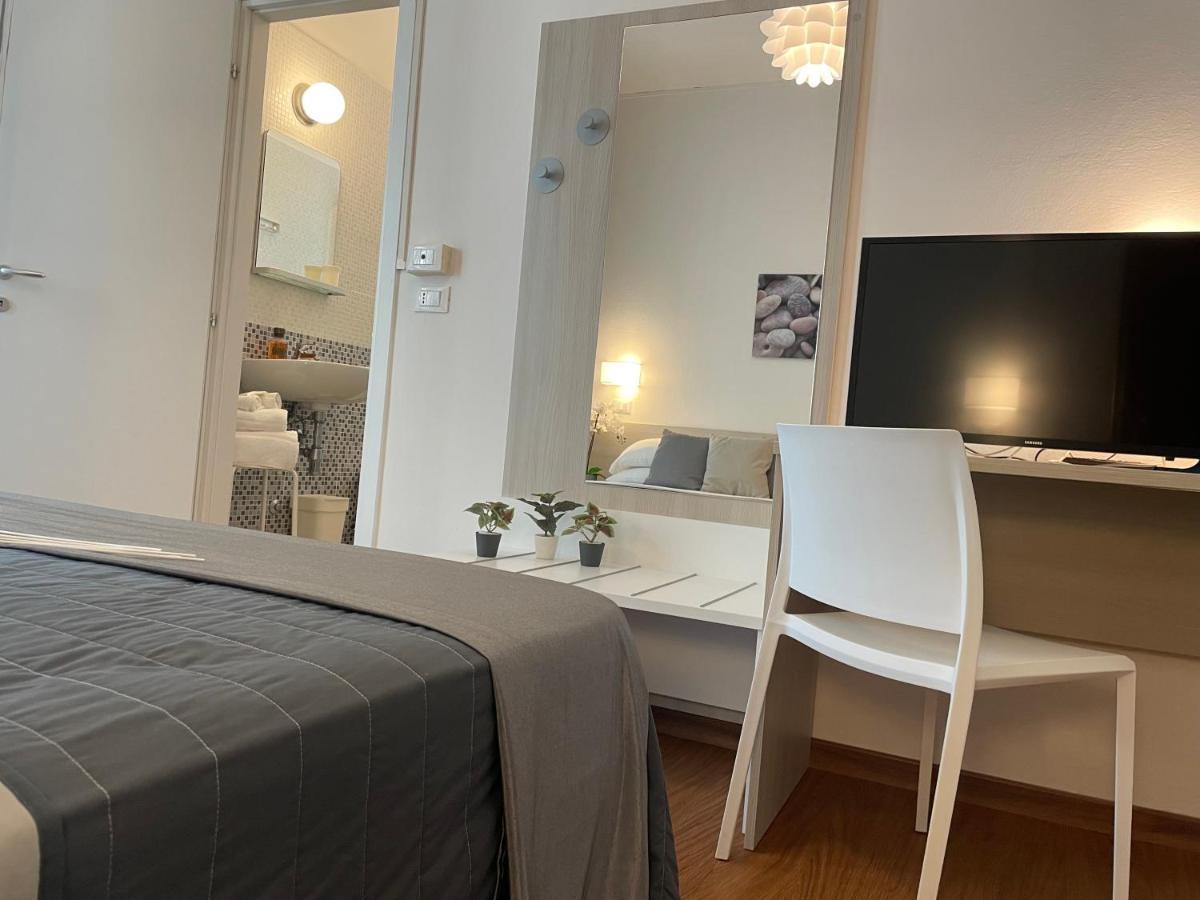 Hotel Augustus Milano Marittima Extérieur photo