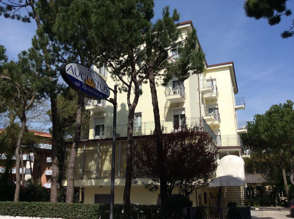 Hotel Augustus Milano Marittima Extérieur photo