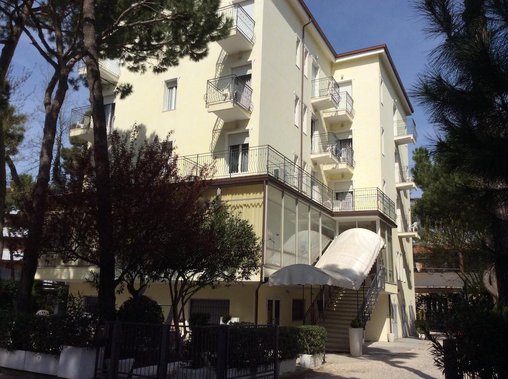 Hotel Augustus Milano Marittima Extérieur photo