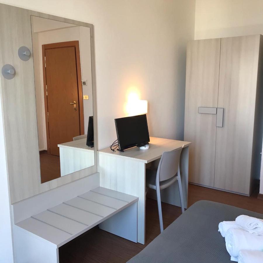 Hotel Augustus Milano Marittima Extérieur photo